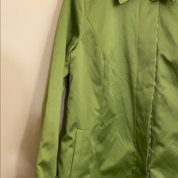 Water ResistantReversibleSolid to PrintSatinJacket - Picture 3 of 6